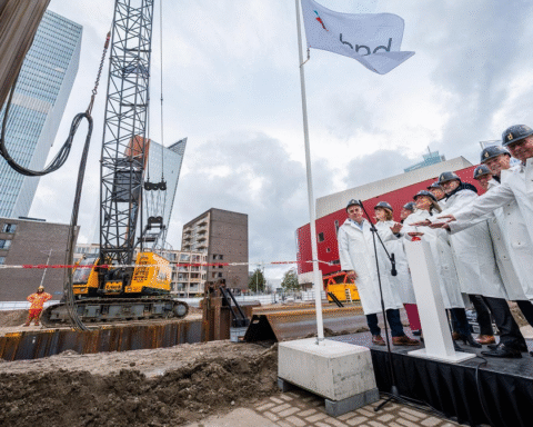 Bouw van woontoren De Sax in Rotterdam gestart met leencapaciteit voor 916 woningen
