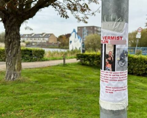 Broers uit Alkmaar blijven drie maanden langer in voorarrest wegens moord op Tijn (25)