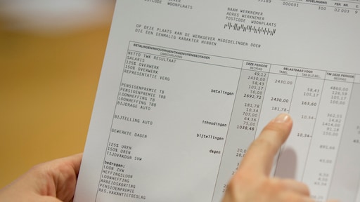 Chiliaan ontvangt 330 keer zijn salaris en hoeft dit niet terug te betalen