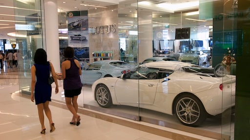Chinezen openen nieuw kantoor van sportwagenbouwer Lotus in Amsterdam