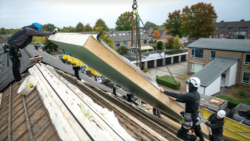 Compaen start duurzame dakrenovatie in Mierlo met biobased materialen