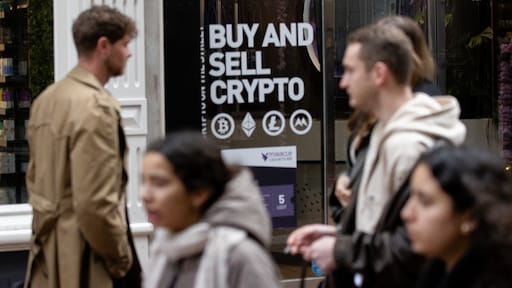 Cryptomarkt blijft dalen na flash crash en vragen over de oorzaken