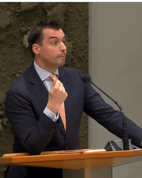 De helft van de kiezers van FvD is tegen een verbod op partijen die de rechtsstaat ondermijnen