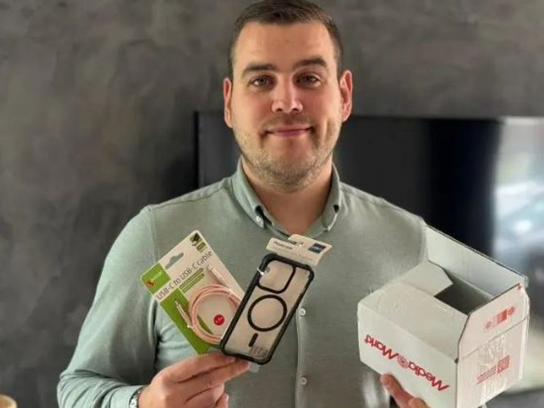 DHL-klanten in Hoogwoud ontvangen goedkope producten in plaats van bestelde dure artikelen