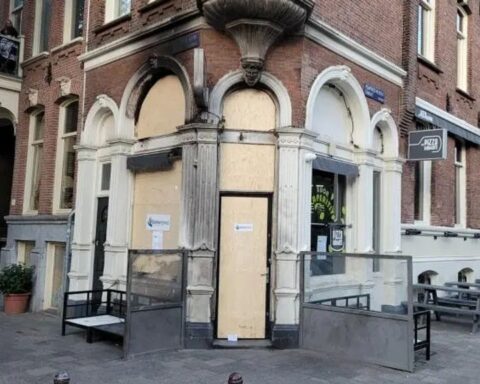Eigenaren De Pizzabakkers in Amsterdam vrezen faillissement door sluitingen na explosies
