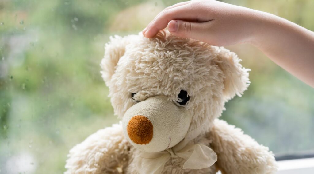 Fosterouders ontlopen poging tot doodslag wegens ernstige mishandeling van pleegdochter