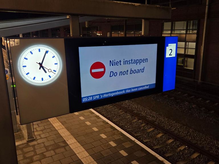 Geen treinen in ochtendspits tussen Den Bosch en Utrecht door uitloop werkzaamheden