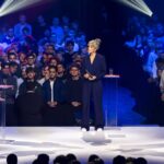 Handschoenen werden verwijdert tijdens het EenVandaag verkiezingsdebat