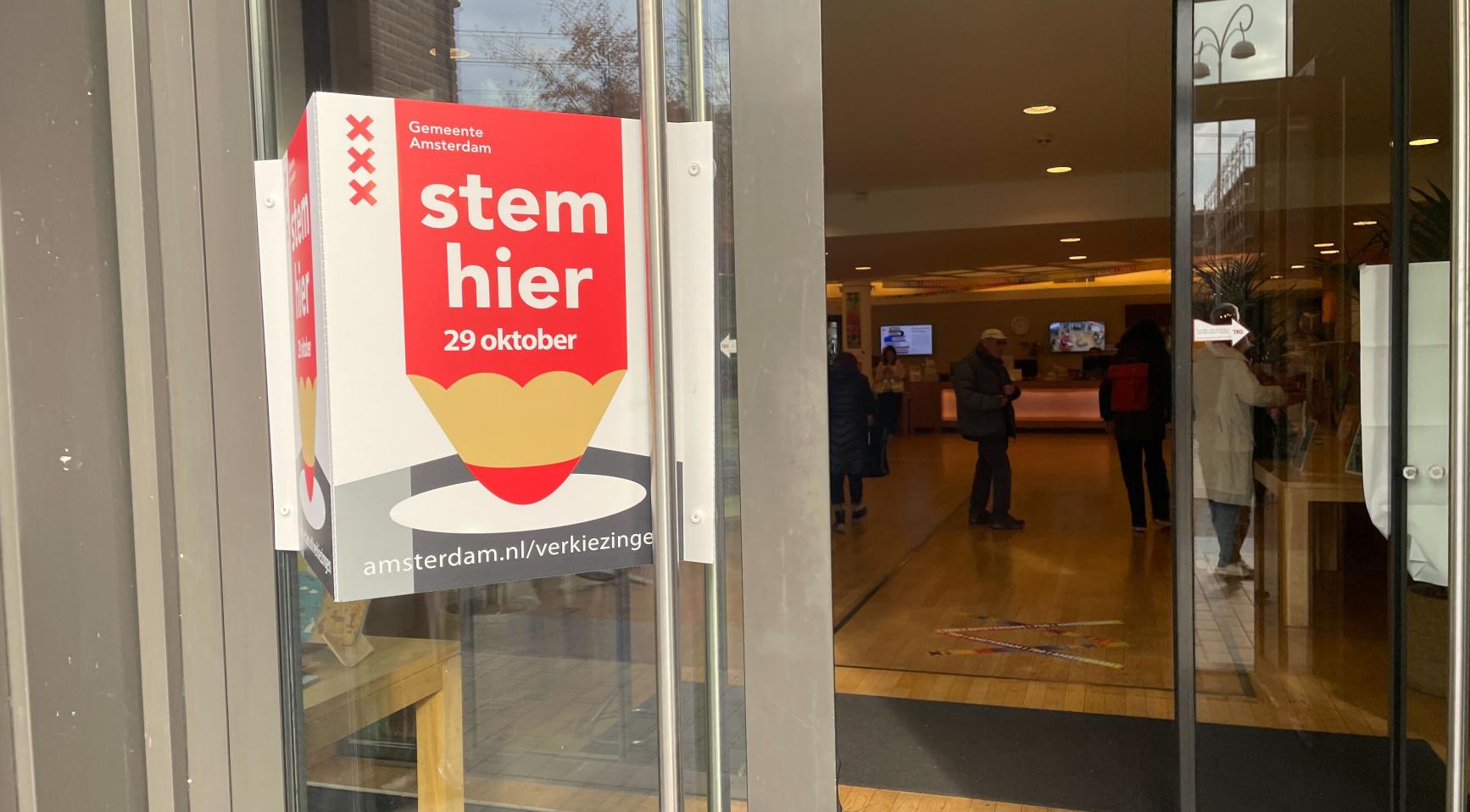 Hoge opkomst leidt tot spannende race tussen PVV en D66, telling in Amsterdam nog in uitvoering