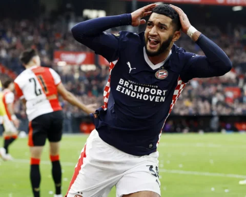 Ismael Saibari leidt PSV naar 3-2 overwinning tegen Feyenoord in Rotterdam