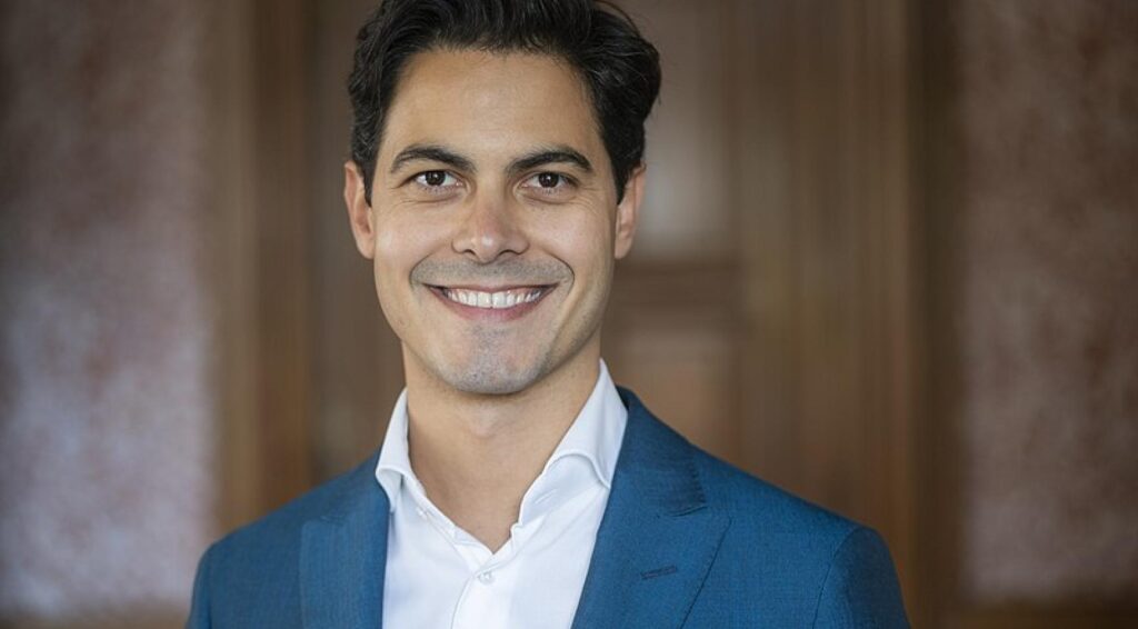 Jetten: "Het blijft spannend tot het einde", wachtend op verkiezingsresultaten voor formatie gesprekken