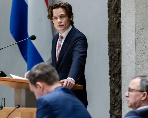 Kamerleden bekritiseren Miljoenennota: 'Klarna-kabinet' en 'gatenkaas' vastgesteld