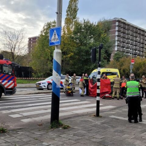 Kind komt om het leven na aanrijding met vrachtwagen in Amsterdam