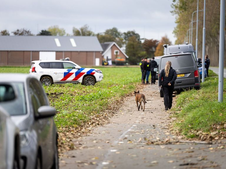 Lichaam gevonden op akker in Abbenes, mogelijk verstekeling uit vliegtuig