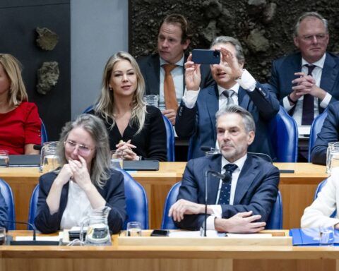Meerderheid van Nederlanders uit frustratie over politiek