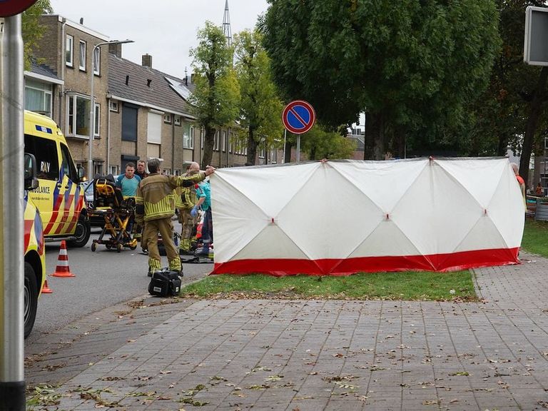 Meisje van 10 jaar overleden na aanrijding met auto in Tilburg