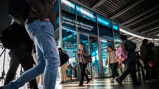 Minder krapte op de arbeidsmarkt: voor het eerst sinds vier jaar meer werklozen dan vacatures