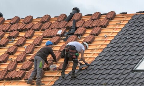 Nieuwbouwprojecten onder druk door bezwaren, politiek streeft naar beperking mogelijkheden