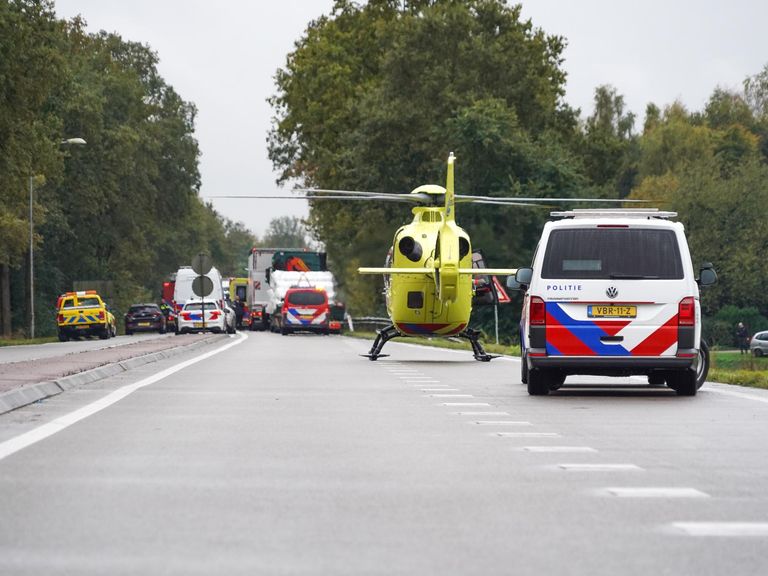 Ongeval met tien voertuigen op N366 bij Alteveer leidt tot meerdere gewonden