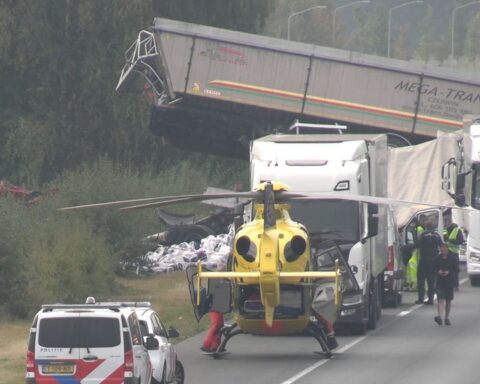 Ongeval met vrachtwagens op A73 bij Belfeld eist tweede dodelijke slachtoffer