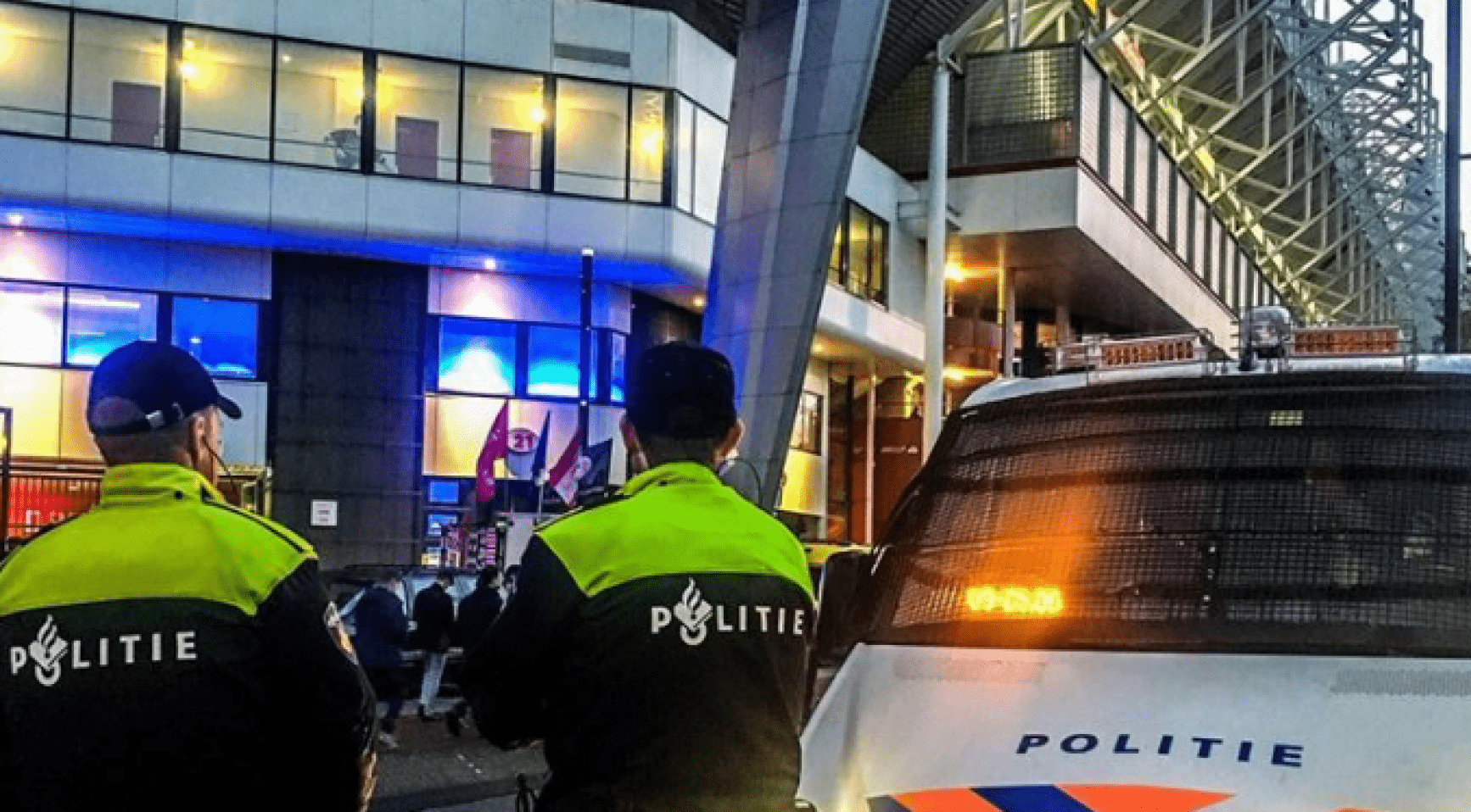 Ongeveer 180 Napoli-fans gearresteerd in het centrum van Eindhoven voor Champions League-wedstrijd