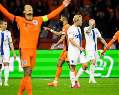 Oranje haalt overtuigende 4-0 overwinning op Finland in Amsterdam