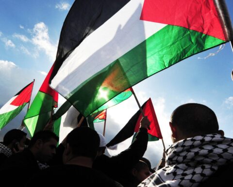 Palestijnse journalist vecht tegen uitlevering aan Oostenrijk vanwege beschuldigingen van Hamas