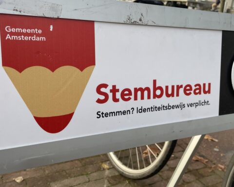 Peiling: Lichte daling voor PVV na opschorting verkiezingscampagne Wilders vanwege terreurdreiging