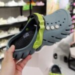 Personeelschef van Crocs mist half miljoen na ziektebericht