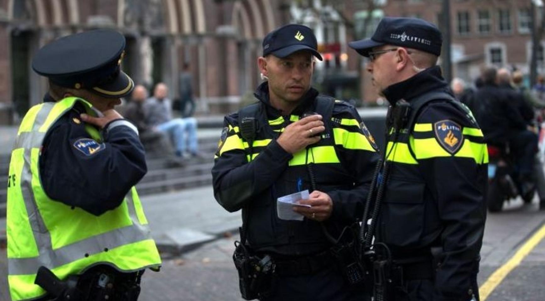 Politie ontruimt historische villa in Wassenaar, 25 arrestaties