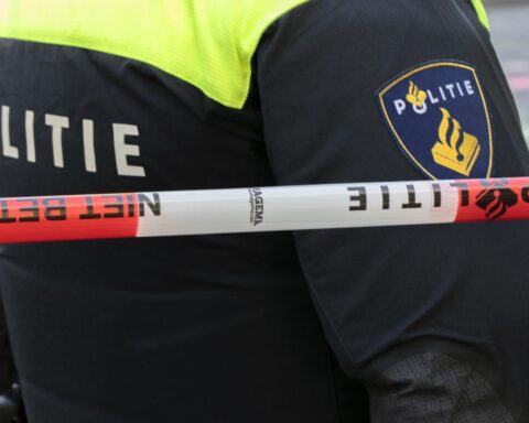 Politie schiet hond neer na aanvallen op eigenaren in Zoetermeer