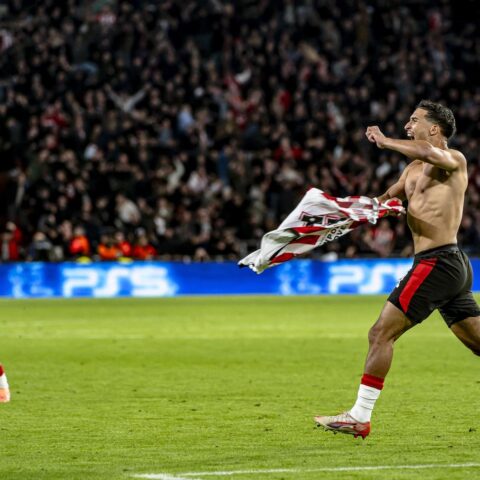 PSV maakt indruk met 6-2 overwinning op Napoli in de UEFA Champions League