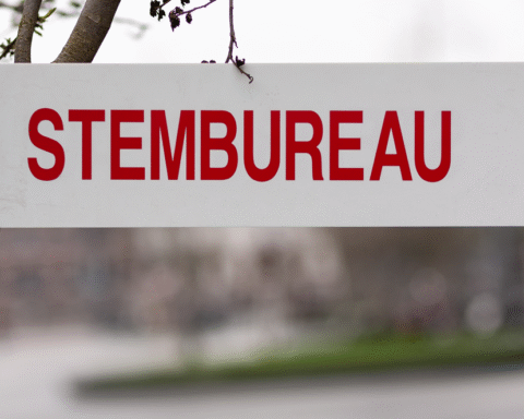 Rechts ontvangt aanzienlijke donaties van vastgoedbedrijven en prominente donateurs