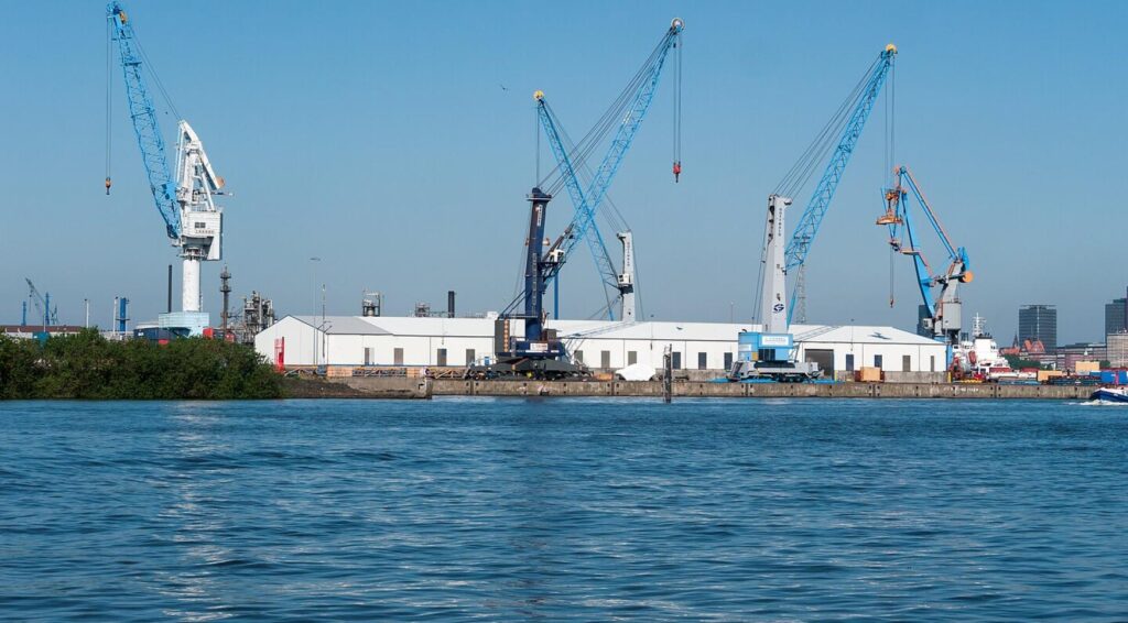 Rotterdamse havenonderneming schort stages op na doden van drie werknemers in twee dodelijke ongevallen