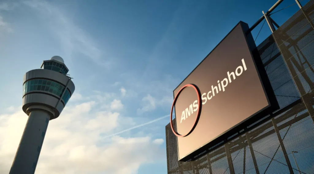 Sterke wind vertraagt nog steeds aankomende vluchten op Schiphol na storm Benjamin