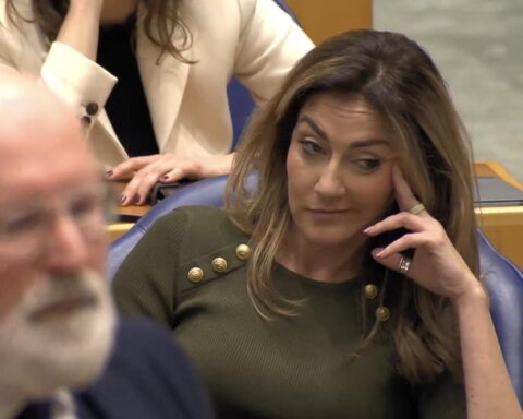 Steun voor leiders van VVD en GroenLinks-PvdA neemt af voor de verkiezingen