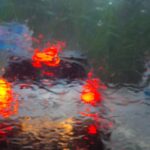 Storm Amy cancelt ongeveer 150 vluchten op Schiphol en verstoort wegen in Nederland