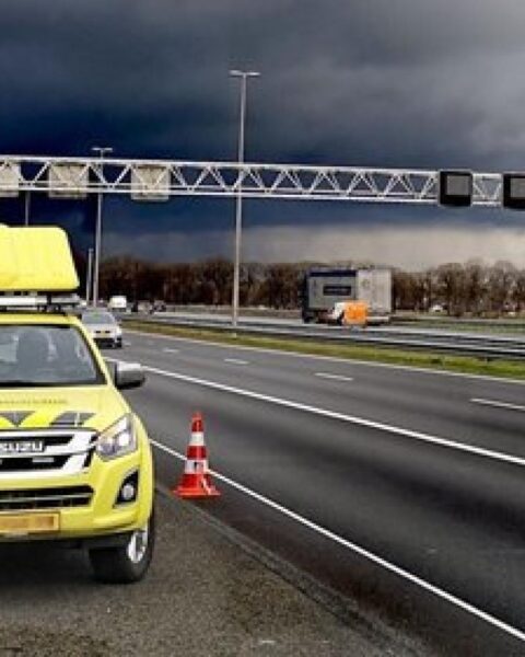 Storm Benjamin: 158 vluchten van Schiphol geannuleerd; Aansluitingen trein aangepast