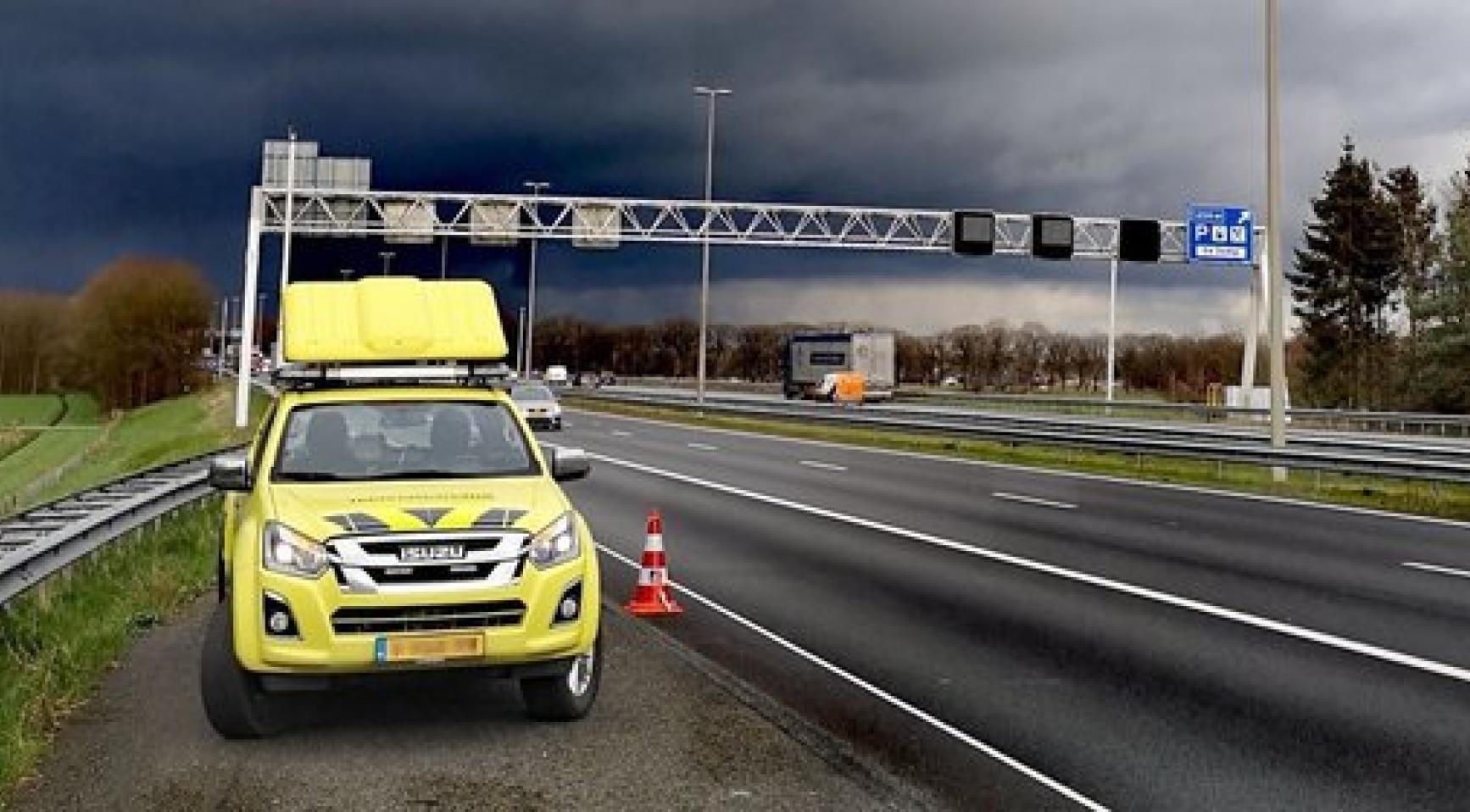 Storm Benjamin: 158 vluchten van Schiphol geannuleerd; Aansluitingen trein aangepast