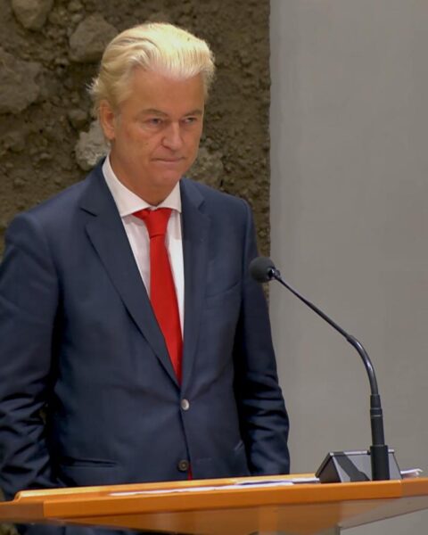 TikTok-gebruiker die dreigde Nederlandse politici te onthoofden aangehouden in Den Haag