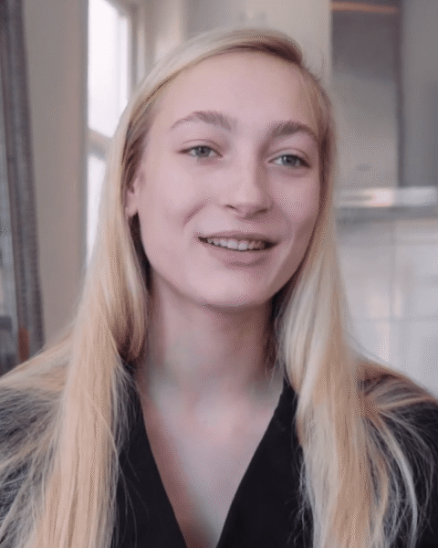 verdachte in dood singer S10's tweelingbroer zegt onschuldig te zijn tijdens rechtszaak