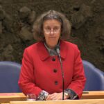 Voormalig staatssecretaris Faber betwist dat memoires kabinet geheimhoudingregels schenden