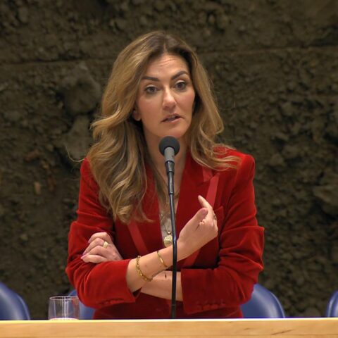 VVD onder vuur in verkiezingsdebat; beschuldigd van extreemrechts, afstandelijk en antisociaal