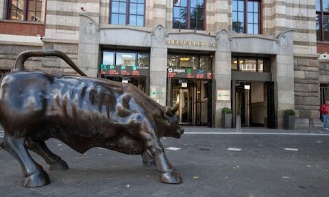 Waarom de beurzen vorige week records bereikten door 'kaartenhuis'