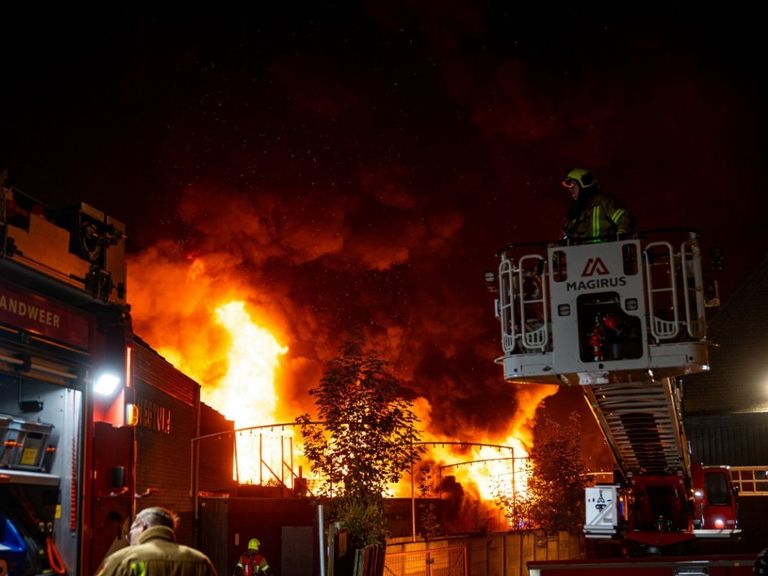 Woningen ontruimd na brand in partycentrum Ridderkerk