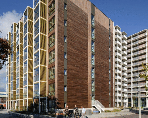 Zaandam verwelkomt 158 nieuwe duurzame huurwoningen binnen een jaar