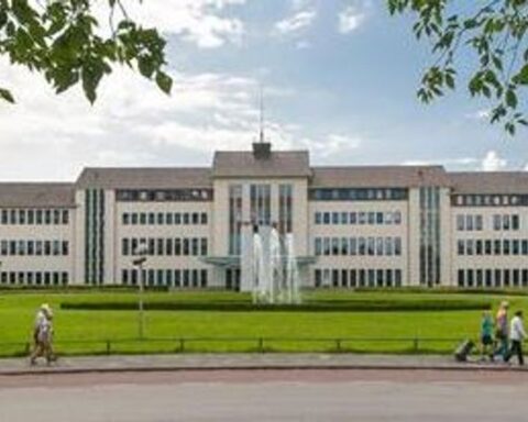 Zedenverdachte uit Hoensbroek aangehouden tijdens rechtszaak wegens ontucht met minderjarige meisjes