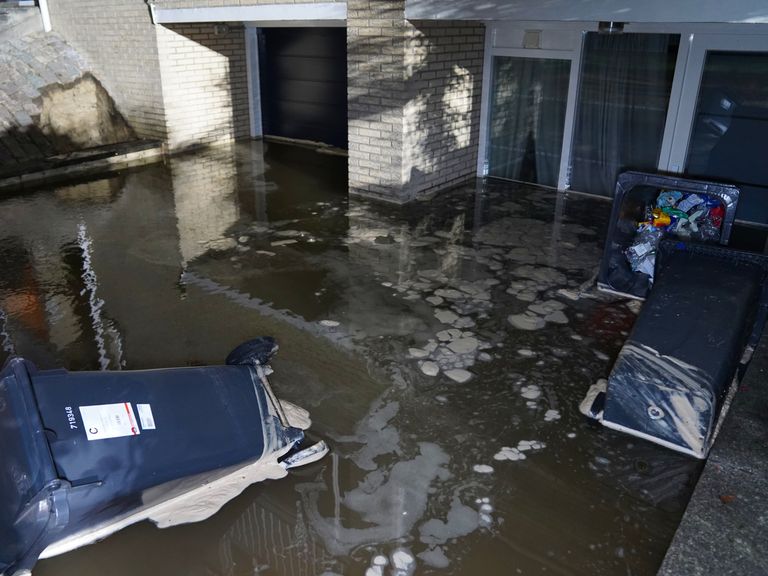 Zeven woningen onder water na breuk van waterleiding in Den Bosch