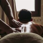 Zieke teamleidster die als masseuse werkte onterecht ontslagen