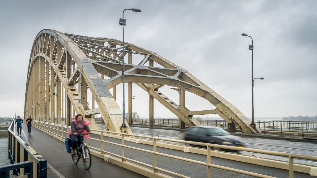 2,5 miljard euro voor snelle fietsroutes en stationsverbetering